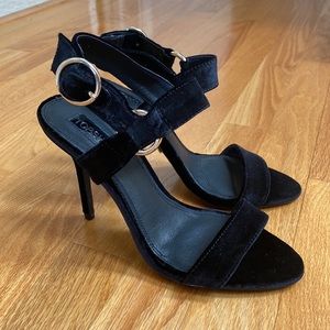 New black velvet heels